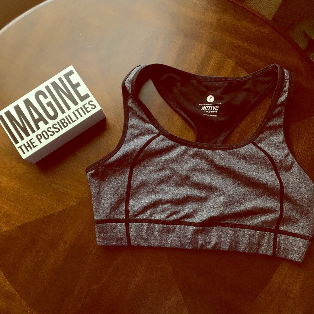 👟 Grey Old Navy Sports Bra